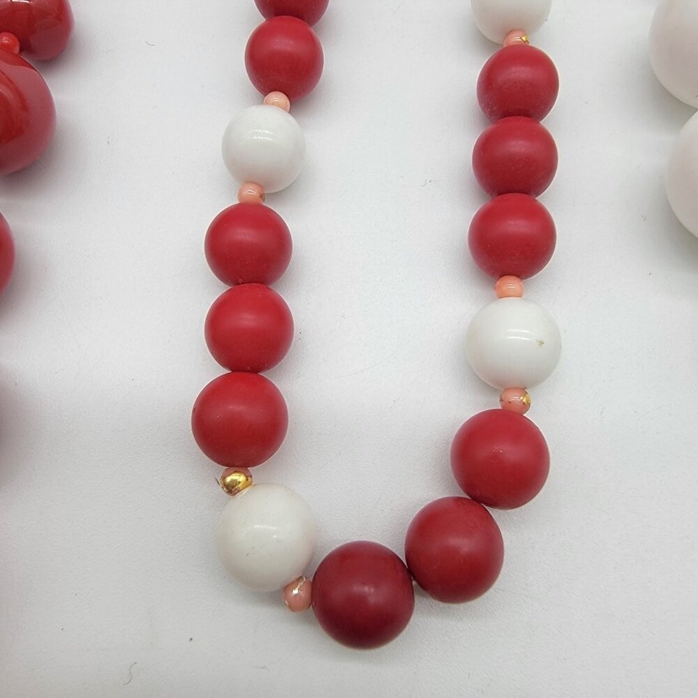 LOT OF 3 SINGLE STRAND BEADED NECKLACES MULTI COLORED BEADS - Picture 3 of 10